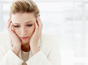 Rối loạn nội tiết tố nữ có nguy hiểm không? Tác hại nghiêm trọng của bệnh rối loạn nội tiết tố